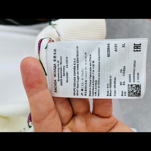 New authentic Escada set of matching jacket and pants. Soft cotton Streetwear. - Picture 7 of 15